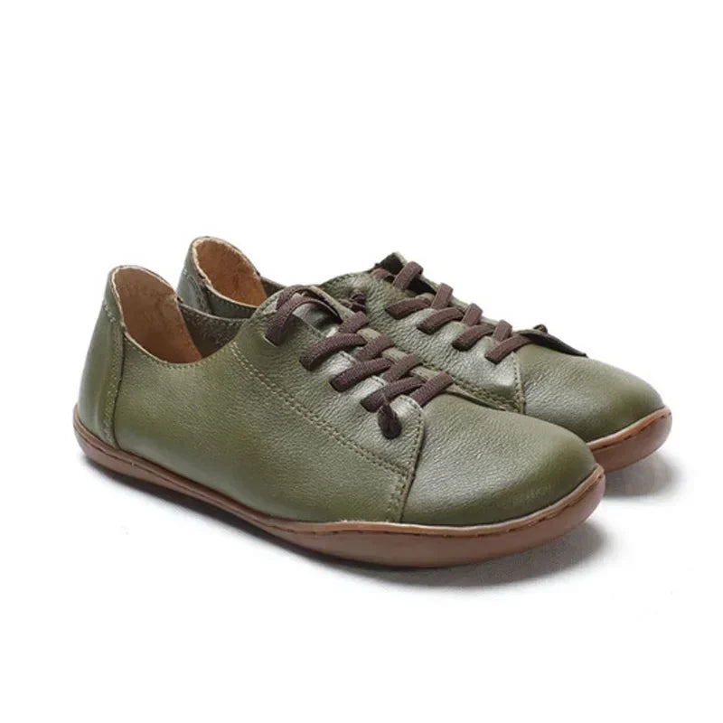 HOVINGE Damen Flats – Handgefertigte Loafers aus echtem Rindsleder, runde Zehen, Slip-On & Schnürung, Casual Mokassins