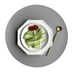 Runde Kunstleder Tischsets im Luxury Style – Gesteppte, hitzeisolierende Platzmatten für Esstisch, Café & Küche (1/4/6 Stück)