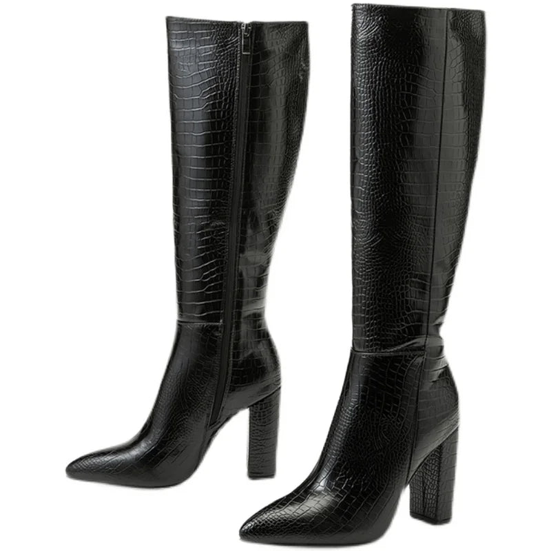Aneikeh Damen Kniehohe High-Heel-Stiefel – Lackleder Boots mit Krokodil-Prägung, Blockabsatz & seitlichem Reißverschluss