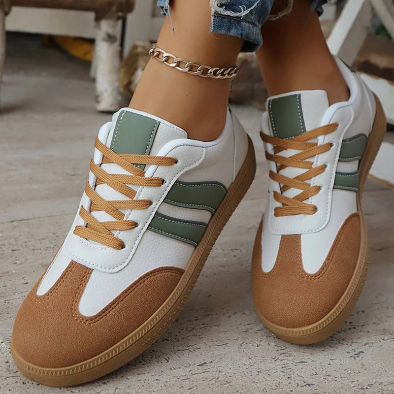 Damen Patchwork Sneaker aus PU-Leder – Modische Low-Top Schnürschuhe mit Streifen, flache Vulcanize Sportschuhe für Alltag & Freizeit