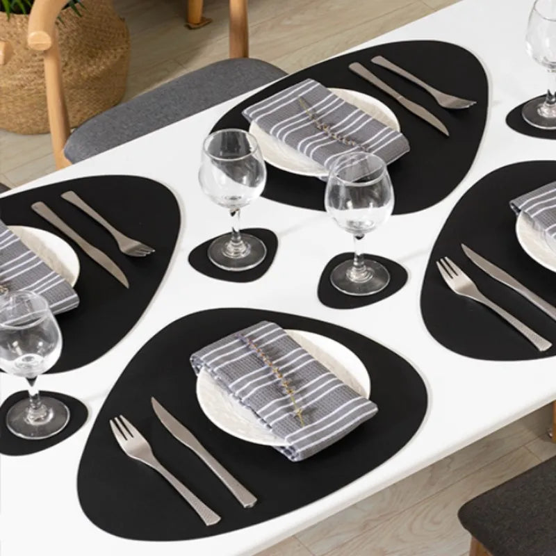 Schwarzes Platzset & Untersetzer Set aus Kunstleder – Runde & ovale Tischsets, wasserfest & hitzebeständig | Elegante Tischdeko für Zuhause & Weihnachten