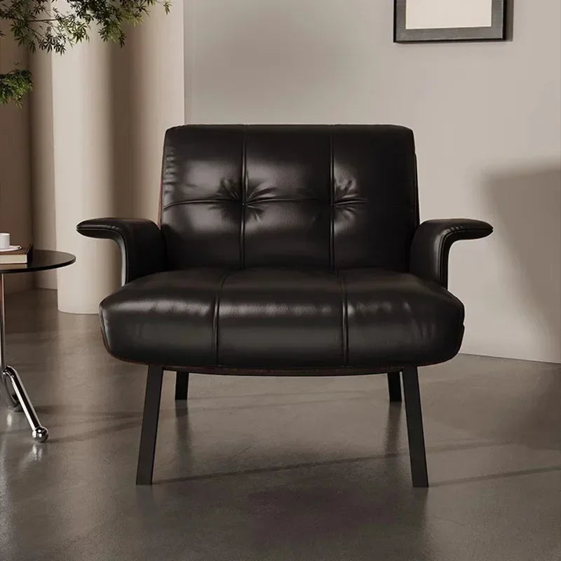 Ergonomischer Designer-Ledersessel im italienischen Luxus-Stil – Eleganter Minimalistischer Fauteuil mit Armlehnen für modernes Wohnzimmer