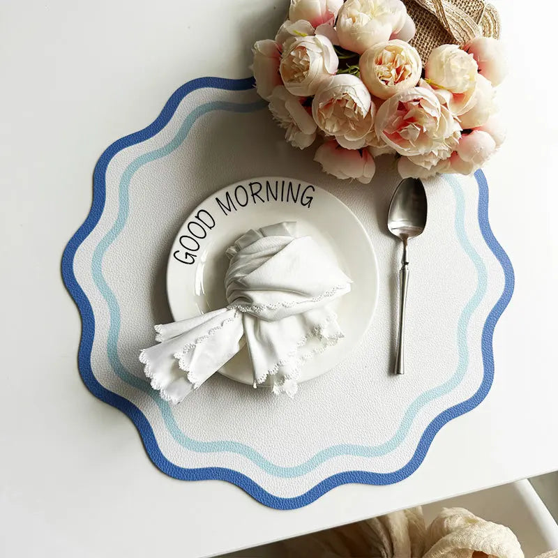 Blumenförmiges Leder Tischset – Isolierende, wasserdichte &amp; hitzebeständige Platzmatte im koreanischen Stil for Küche &amp; Esstisch