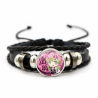 Demon Slayer™ Lederarmband mit Figuren-Charm – Tanjiro, Nezuko, Inosuke & Zenitsu | Verstellbares Fan-Armband mit Glasanhänger