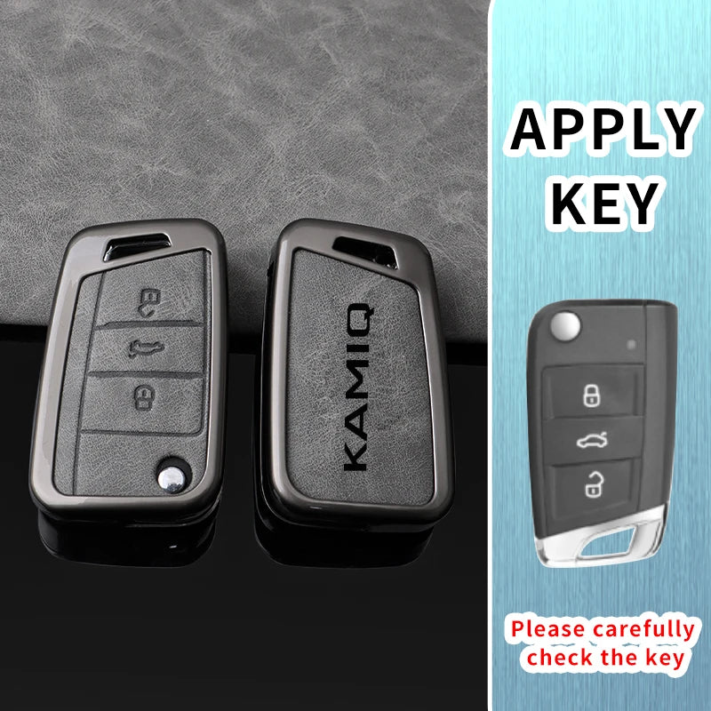 Premium Autoschlüssel Hülle aus Metall & Leder für Skoda Kamiq – Faltbares Keyless Key Case Cover mit Schlüsselanhänger