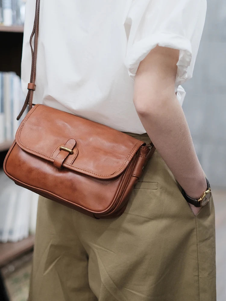 PNDME Damen Leder-Umhängetasche – Echtes Rindsleder, Vintage Messenger Bag, Handgefertigt, Schultertasche für Alltag & Freizeit