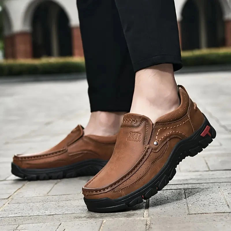 Handgefertigte Herren Leder Loafer – Bequeme Slip-On Mokassins aus Spaltleder, rutschfeste Freizeit- & Walking-Schuhe für Frühling & Herbst