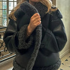 Damen Lange Lederjacke mit Kunstfell – Wintermantel mit Reverskragen & Gürtel, warme Streetwear Jacke im Patchwork-Look