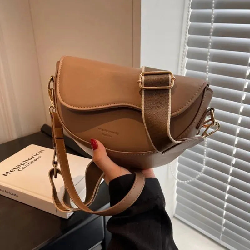Sacoche de selle vintage pour femme – Petite pochette de transport en cuir PU avec boutons et bretelles à bandoulière 