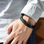 Brassard en cuir PU noir avec bracelet magnétique – Brassard élégant pour un harnais, style élégant