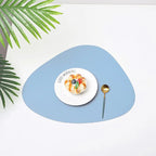 Dreieckiges Leder Platzset – Rutschfest &amp; hitzeisolierend, modernes Tischset im Nordic Style für Küche, Hotel &amp; Restaurant 