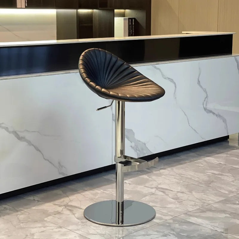 Designer Leder Barhocker mit Rückenlehne – Höhenverstellbarer & drehbarer minimalistischer Barstuhl in Light-Luxury-Optik