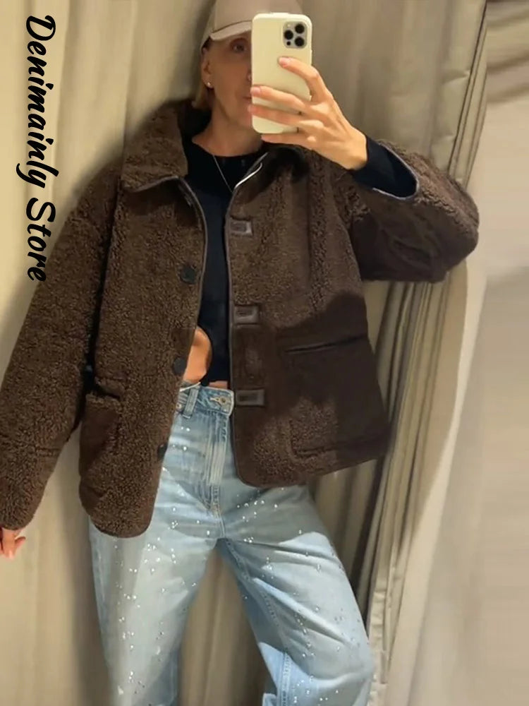 Reversible Damen Faux Lederjacke mit Lammwolle – Wendejacke im Streetwear-Stil mit Reverskragen & Knopfleiste für Herbst & Winter