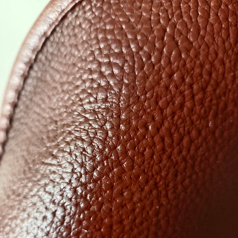 Quadratisches Sitzkissen aus Rindsleder 40 × 40 cm – Wasserdichtes, extra dickes Lederkissen für Büro, Sofa & Stuhl