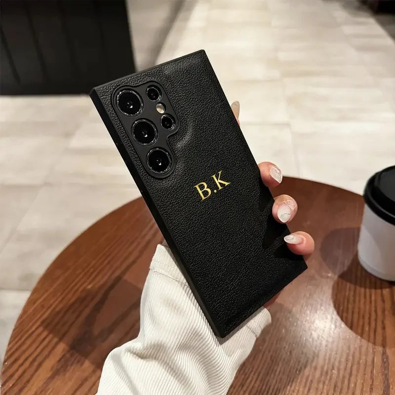 Personalisierte 3D Leder Handyhülle mit Namensgravur – Luxus Faux Leather Case für Samsung Galaxy S25 bis S20, A & FE Serie