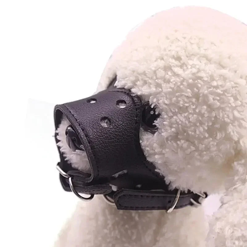 Verstellbarer Hunde Maulkorb aus PU-Leder – Atmungsaktive Anti-Bellen, Beißen & Kauen Hundemaske für Welpen & Hunde (5 Größen)