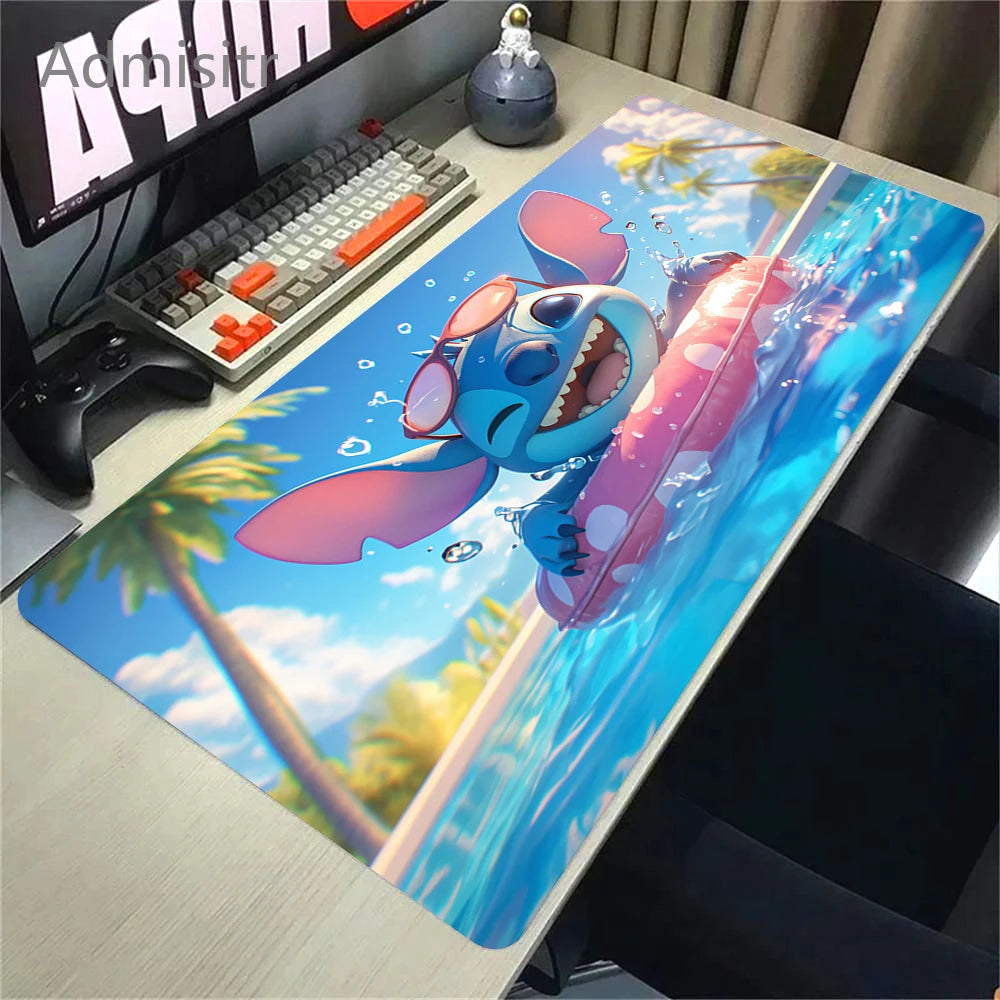 HD Kawaii Anime Stitch Leder Mousepad – Großes Gaming Mouse Pad mit Anti-Rutsch, Kantenschutz & Handgelenkauflage aus PU Leder