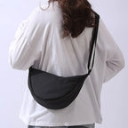 Solide Damen Nylon Schultertasche – Gepolsterte Crossbody Handtasche für Reisen & Alltag