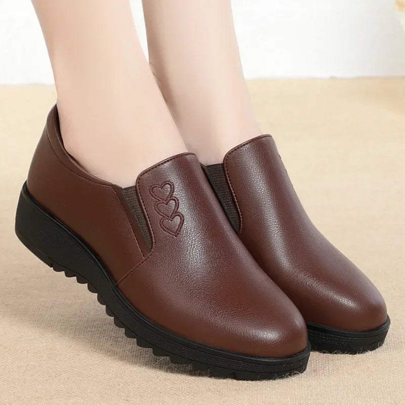 YanCloud Damen Leder Loafers – Bequeme Slip-On Flats mit 3 cm Absatz, atmungsaktive Mokassins für Alltag & Autofahren