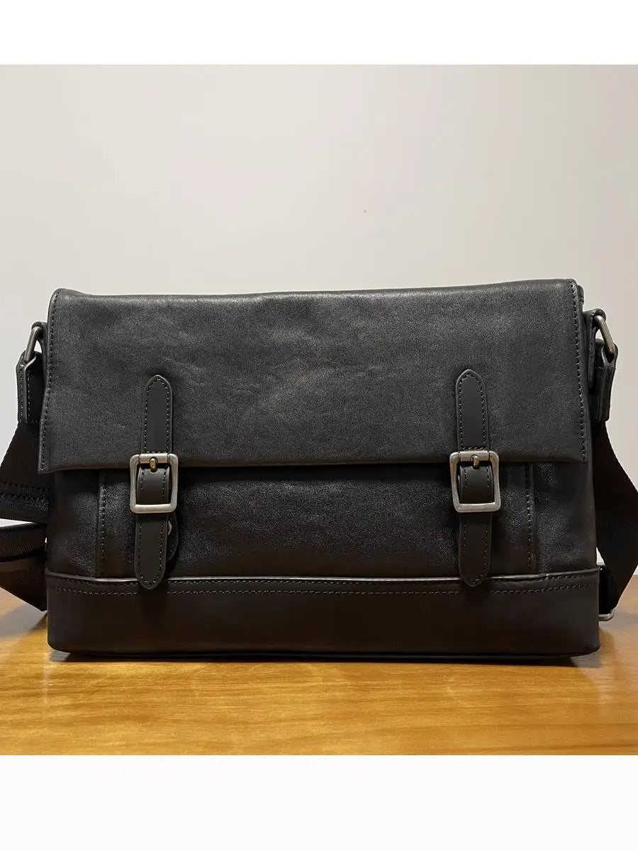 pndme Herren Leder-Messenger Bag – Echtes Cowhide Leder Satchel für Arbeit, Alltag & Business