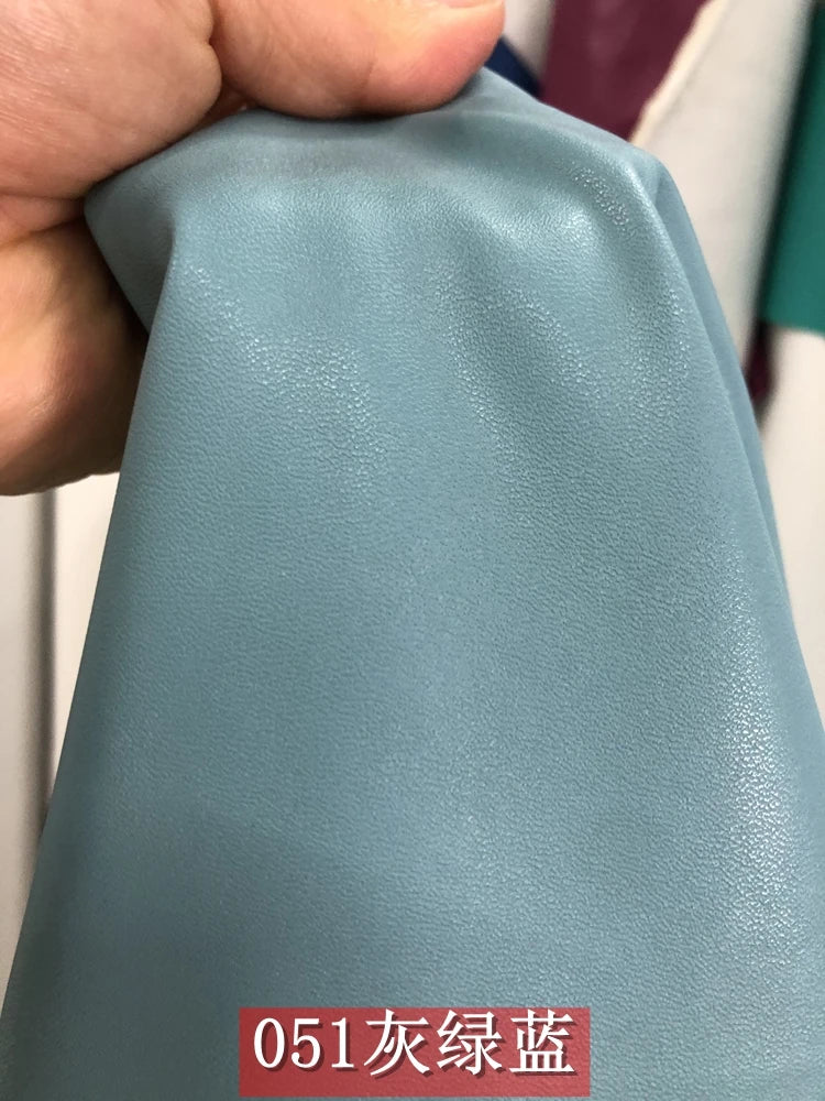 Dünnes weiches Kunstleder Meterware – Elastischer PU-Lederstoff mit Schafprägung für Kleidung, Taschen & DIY Nähprojekte