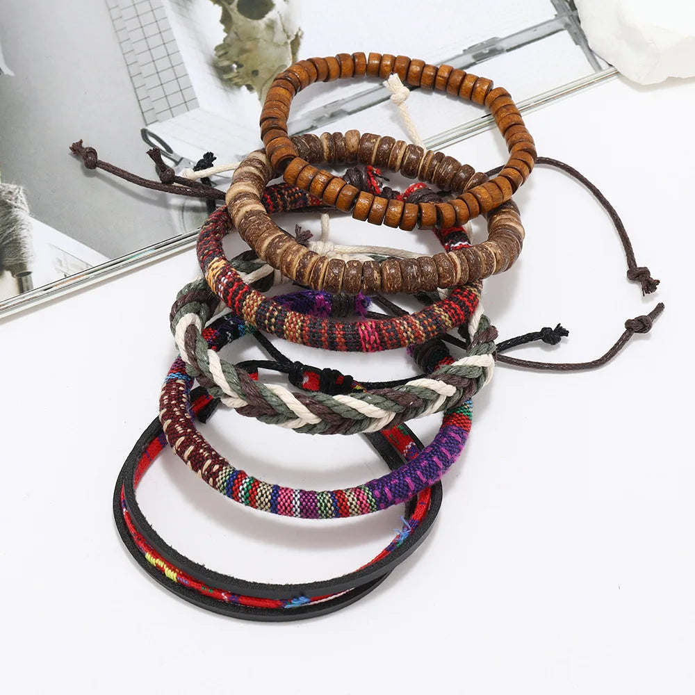 Boho Lederarmband für Herren – Handgeflochtenes Armband mit Holzperlen & Kokosschale, verstellbares Ethno Charm Armband