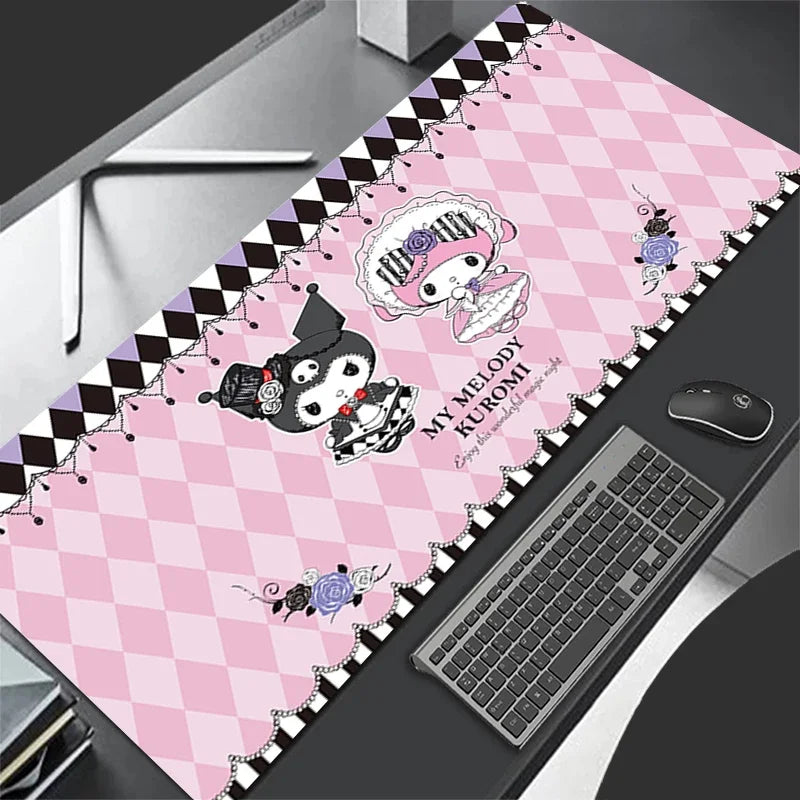 Kawaii Leder Mouse Pad mit Kuromi – Niedliche Gaming & Büro Schreibtischunterlage im Anime-Design von Sanrio