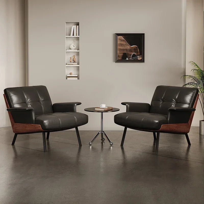 Ergonomischer Designer-Ledersessel im italienischen Luxus-Stil – Eleganter Minimalistischer Fauteuil mit Armlehnen für modernes Wohnzimmer