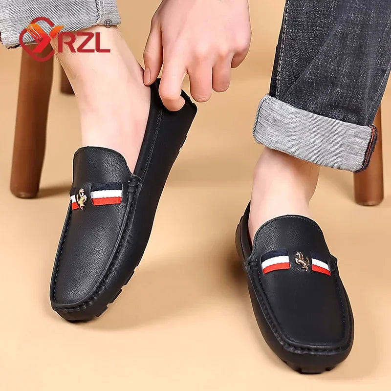 YRZL Herren Loafer in Weiß & Schwarz – Bequeme Slip-On Mokassins aus PU-Leder, Sommerliche Driving Shoes für Alltag & Freizeit