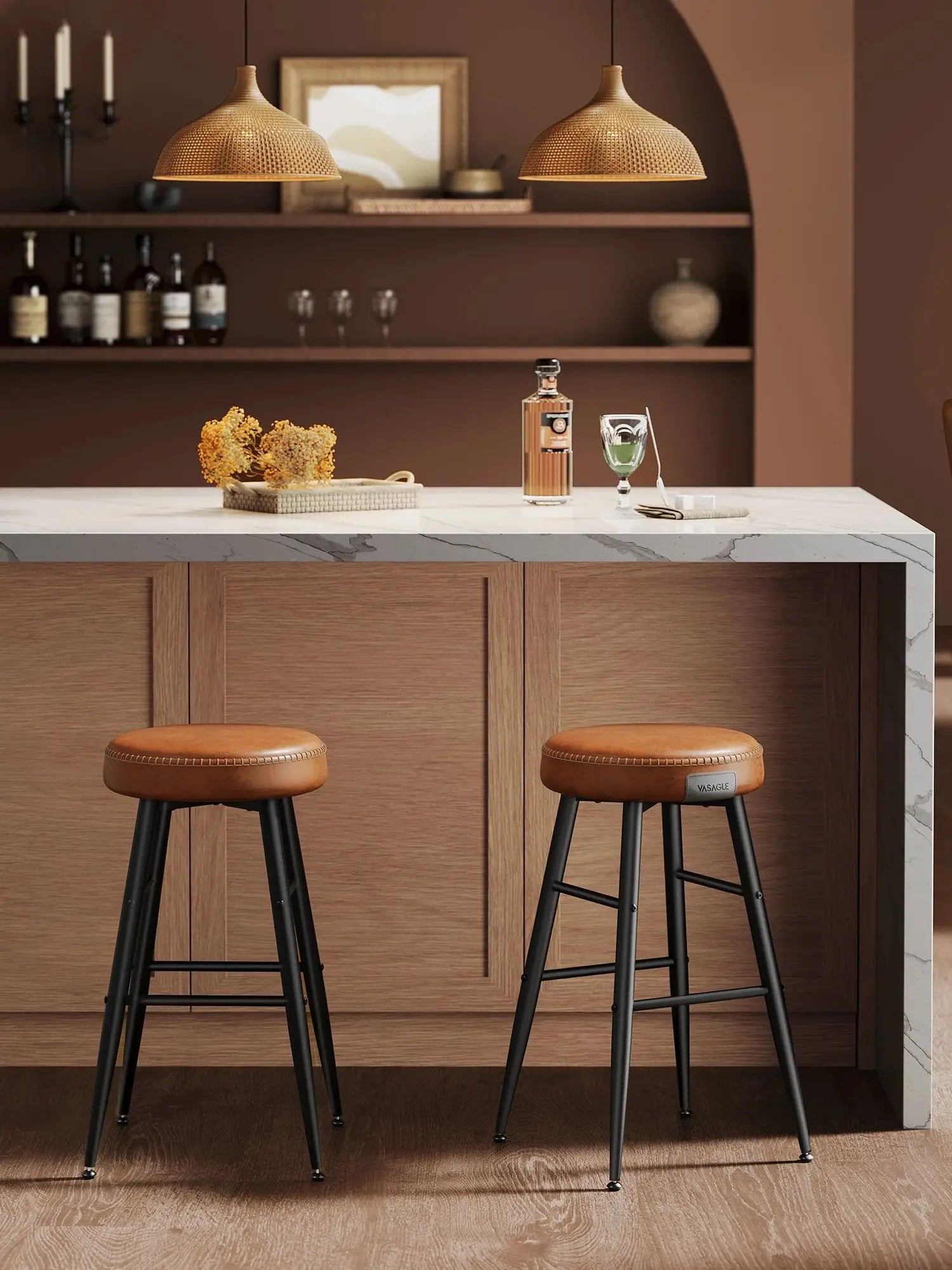 VASAGLE Barhocker (2er Set) aus Kunstleder – Gepolsterte Barstühle mit 2 Fußstützen-Höhen, 120 kg Belastbarkeit, stilvolle Küchen- & Barstühle