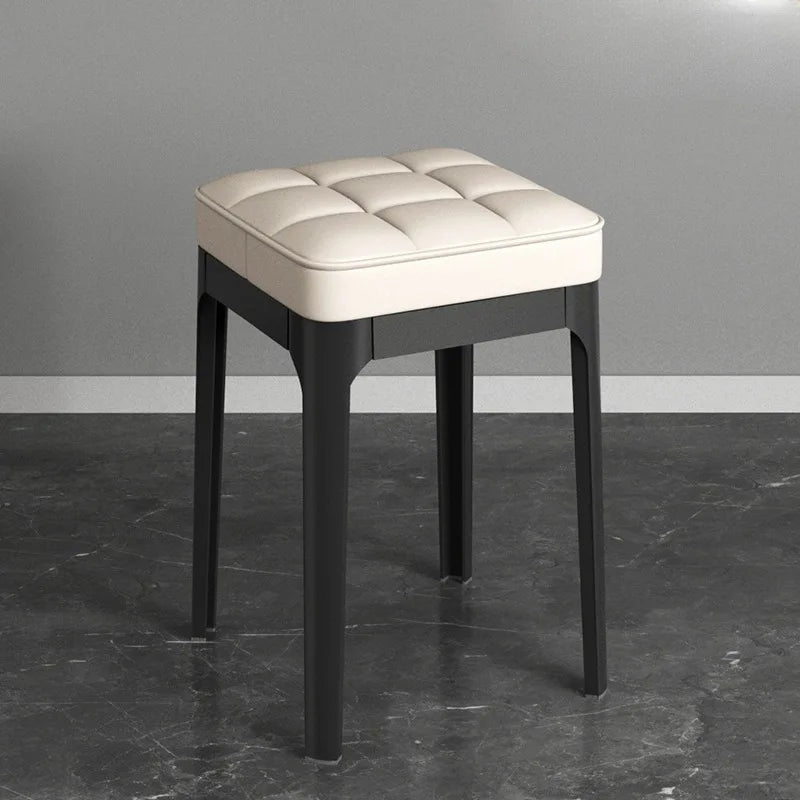 Bunte PU-Esshocker mit dicker Polsterung – Stapelbarer Designer-Sitzhocker für Restaurant, Küche & kleine Räume