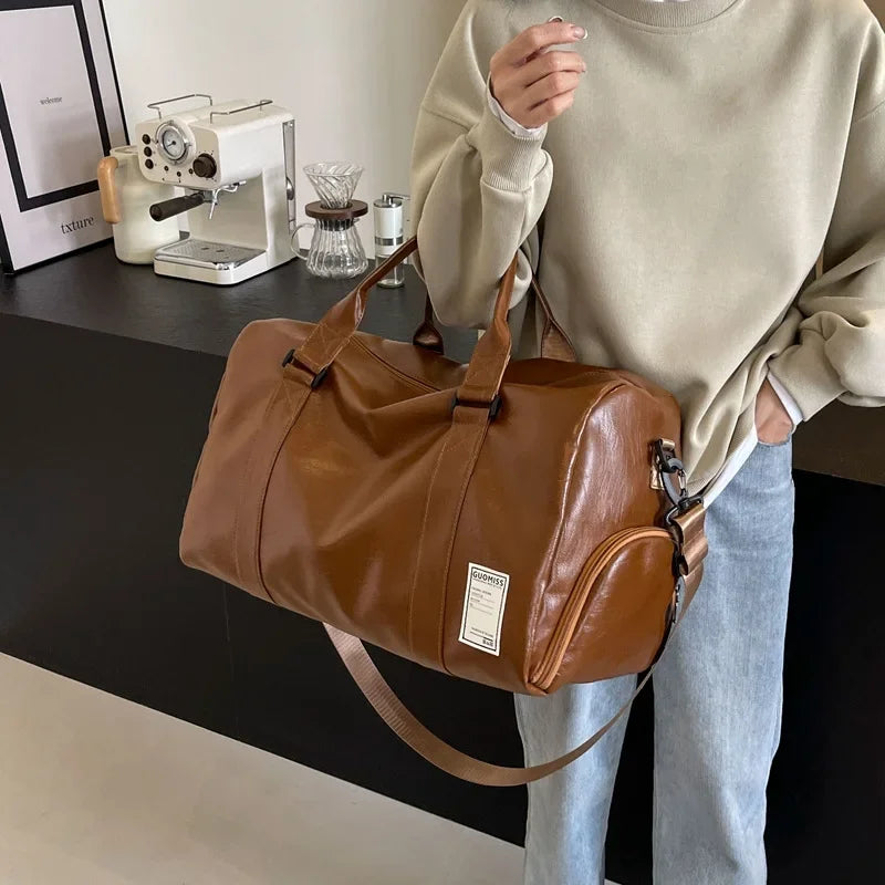 Große Damen Reisetasche aus PU-Leder – Leichte Travel Duffle & Tote Bag mit viel Stauraum, Fitness-, Weekend- & Carry-On Tasche