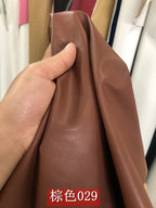 Dünnes weiches Kunstleder Meterware – Tissu en cuir PU élastique avec revêtement pour vêtements, sacs et projets de bricolage 