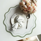 Blumenförmiges Leder Tischset – Isolierende, wasserdichte &amp; hitzebeständige Platzmatte im koreanischen Stil for Küche &amp; Esstisch