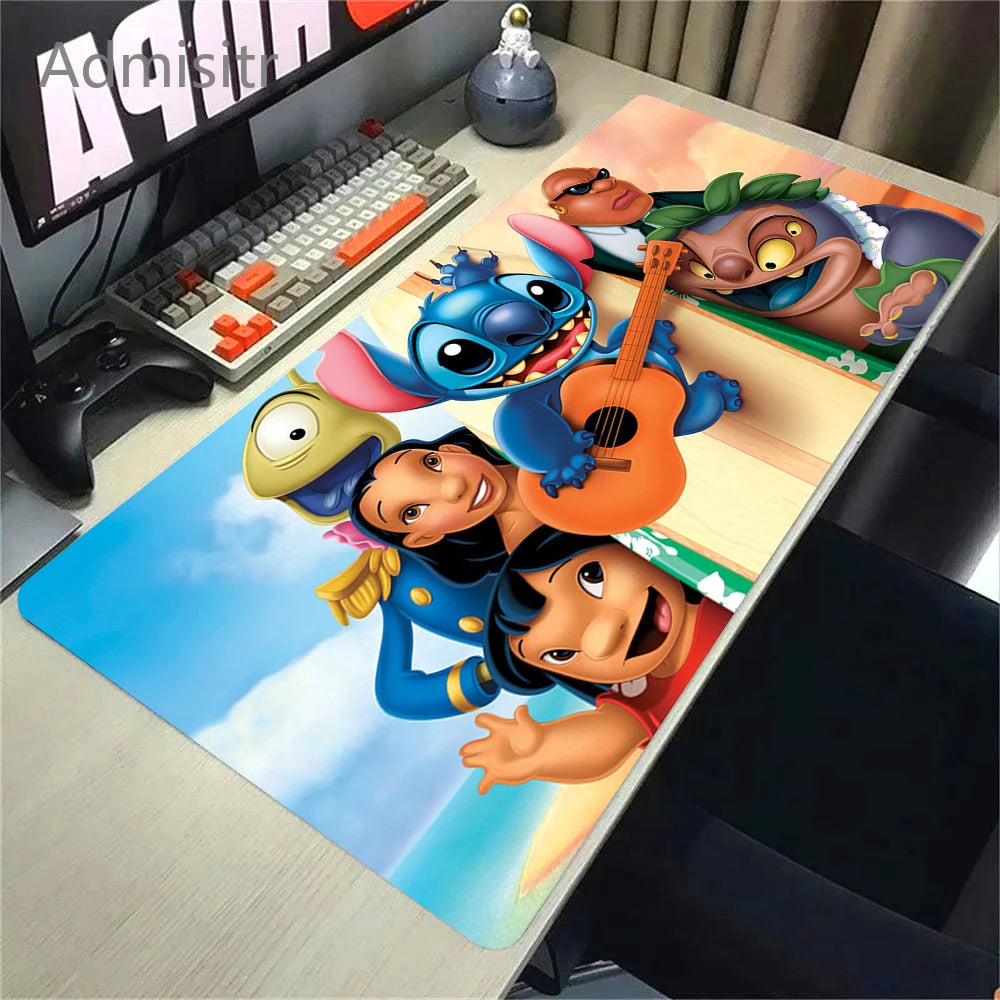 HD Kawaii Anime Stitch Leder Mousepad – Großes Gaming Mouse Pad mit Anti-Rutsch, Kantenschutz & Handgelenkauflage aus PU Leder