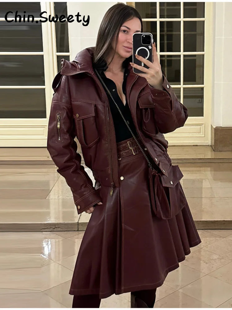 Damen Lederlook Zweiteiler 2025 – High-Street Set aus Jacke & Hose mit abnehmbarer Kunstfell-Kapuze, Herbst- & Winter-Outfit mit Stil