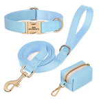 Personalisiertes PU-Leder Hundehalsband- & Leinen-Set mit Kotbeutelhalter – Farbiges Komfort-Set für Hunde & Möpse
