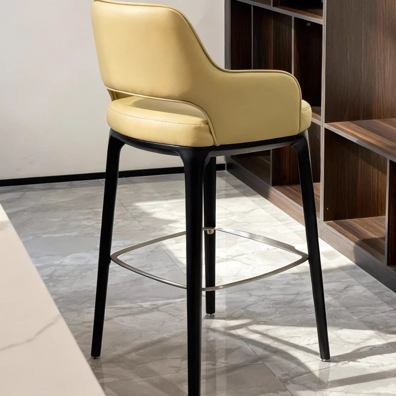 Leder Barstuhl mit Rückenlehne & Fußstütze – Moderner Wishbone Design-Barhocker im italienischen Minimalismus für Bar, Küche & Salon