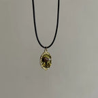 Vintage Lederkette mit Sonnen- & Blumenanhänger – Halskette mit Lederband & Emaille-Optik für Damen