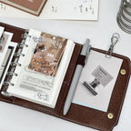 Notizbuch im Retro-Stil im A7-Format mit 2 herausnehmbaren Bindern aus weichem Kunstleder, dreifach gefaltetem Notizblock mit losen Blättern und tragbarem Tagebuch