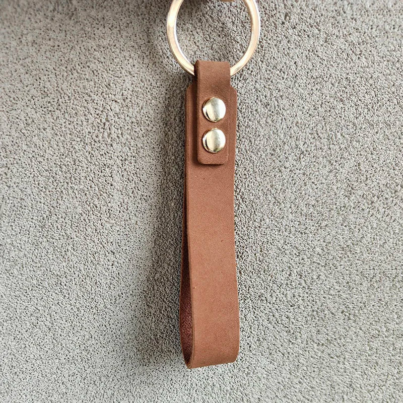 Klassischer Vintage Leder Schlüsselanhänger aus Rindsleder – Eleganter Auto-Keychain für Herren & Unisex mit Metallring Modell K5057