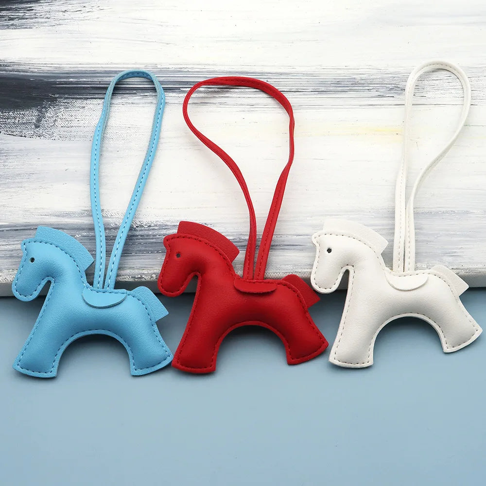 Premium PU-Leder Pony Schlüsselanhänger – Stilvoller, bunter Pferde-Keychain als Taschen- & Autoschlüssel-Anhänger