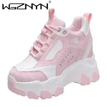 Damen Plateau Sneaker 9,5 cm – Chunky Lederoptik Sneakers mit extra hoher Sohle für Fashion & Alltag