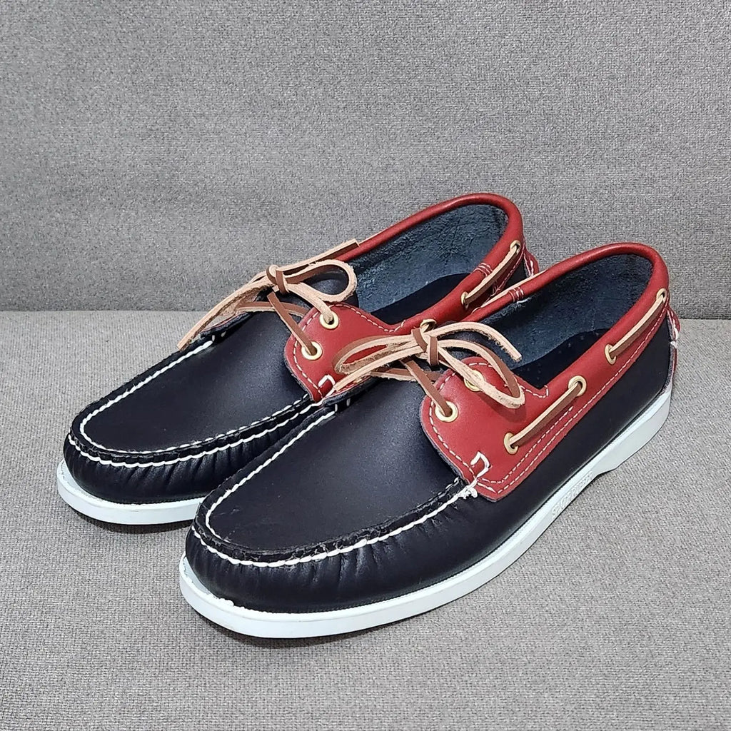 Klassische Herren Bootsschuhe aus echtem Leder – Handgefertigte Mokassins &amp; Casual Loafer mit rutschfester Gummisohle 
