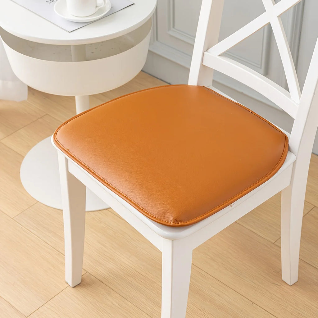 D-Form Sitzkissen aus Kunstleder für Esszimmerstühle – Klassisches Ganzjahres-Stuhlkissen mit Komfortpolster