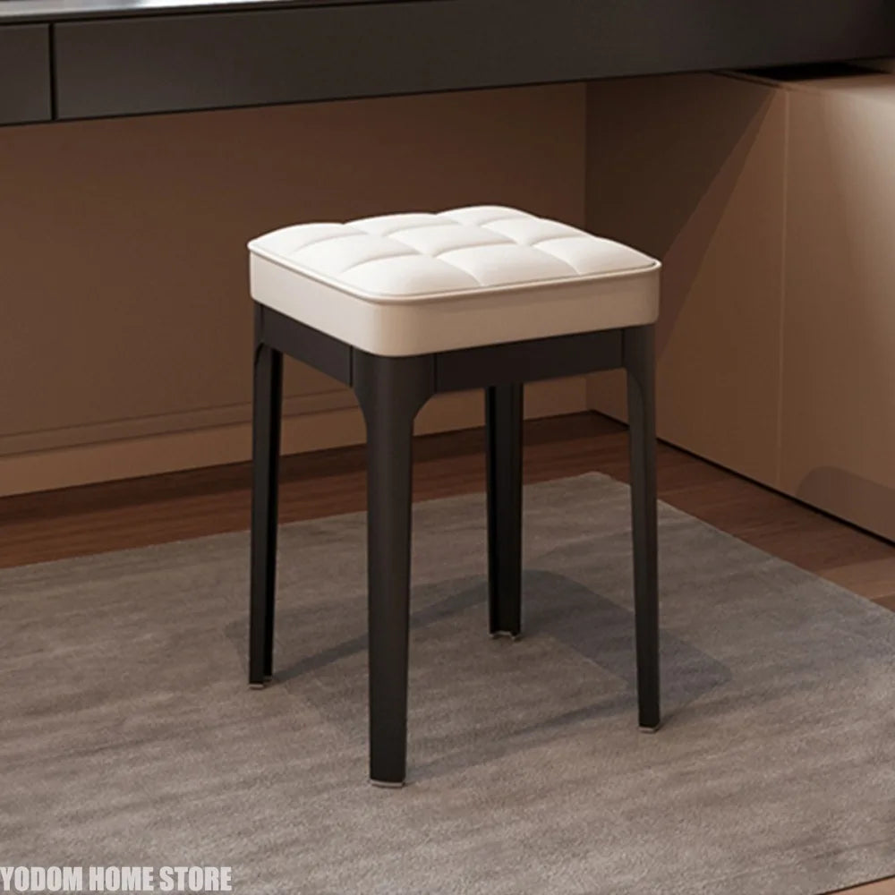 Bunte PU-Esshocker mit dicker Polsterung – Stapelbarer Designer-Sitzhocker für Restaurant, Küche &amp; kleine Räume 