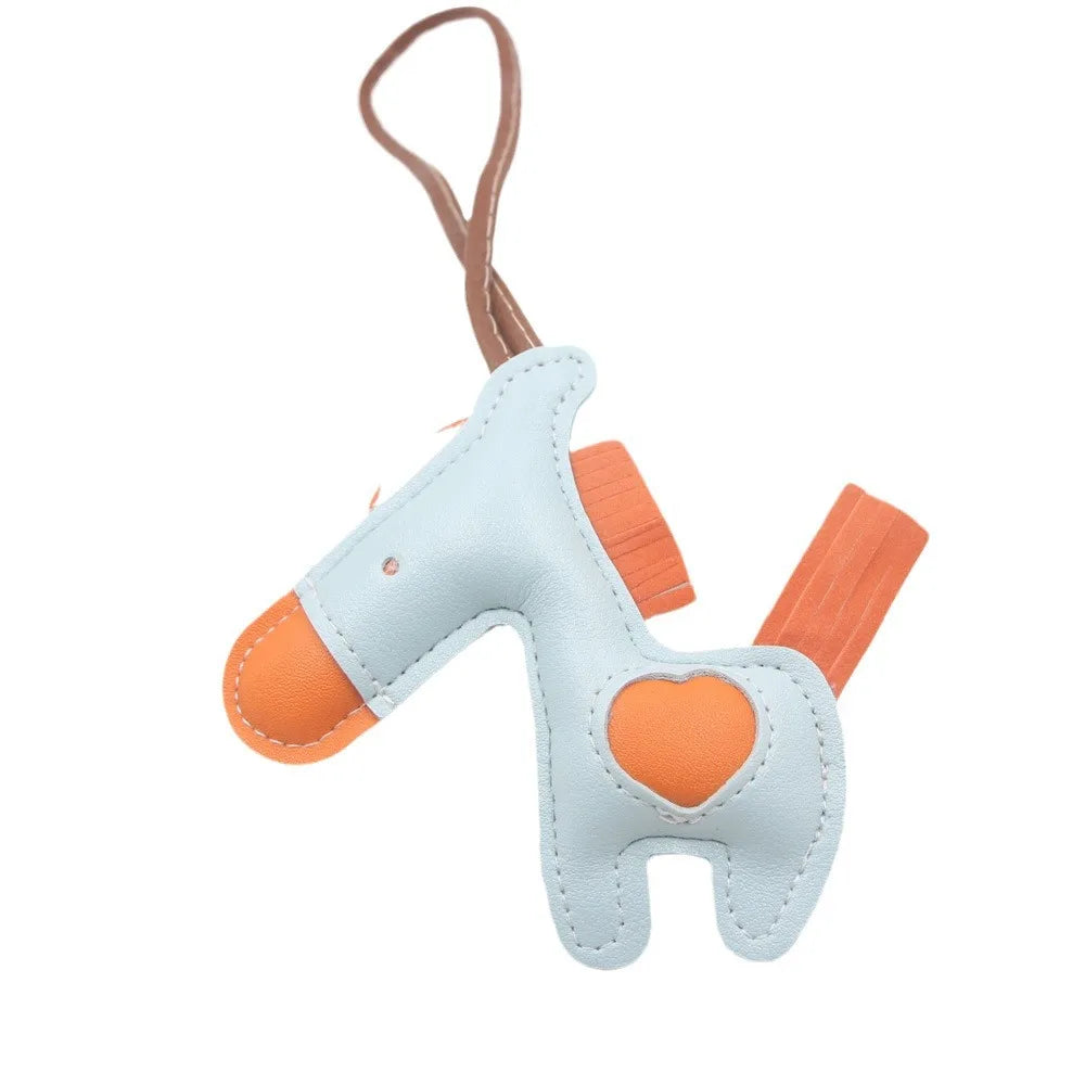 Niedlicher Esel Schlüsselanhänger aus Leder mit Kordel – Verspielter Tier-Keychain als Taschen- &amp; Autoanhänger Geschenkidee Modell K7136 