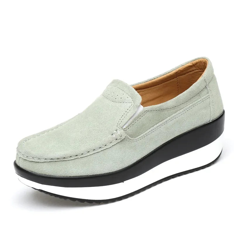 Damen Keilabsatz Sneaker aus Wildleder – Bequeme Slip-On Plateau Schuhe aus echtem Leder für Herbst & Frühjahr