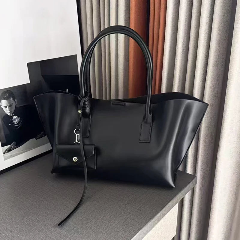 Luxuriöse Wing Tote Bag aus hochwertigem Leder – Große Damen Schultertasche mit weicher Struktur, ideal für Business, Reisen & Alltag