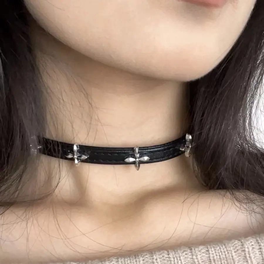 Black PU-Leder Choker mit Nieten – Punk &amp; Gothic Halsband für Damen &amp; Herren, Biker Collar im Rock-Stil 